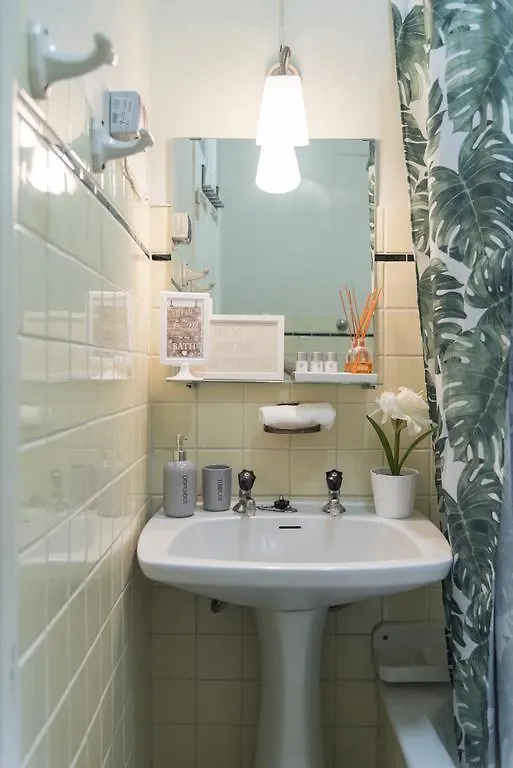 Lisbon Apartment Bairro Alto 1